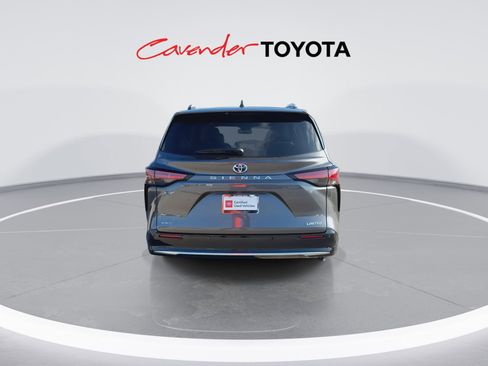 Certified 2025 Toyota Sienna Limited image 7