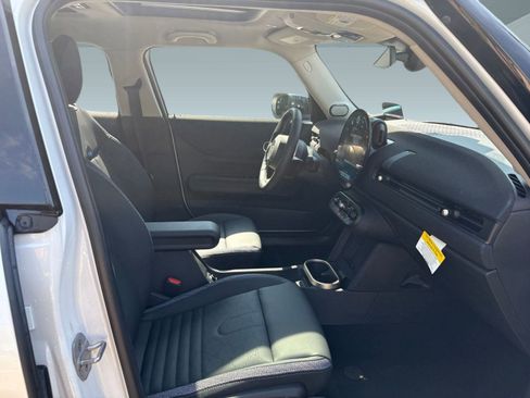 Used 2025 MINI Cooper S image 27