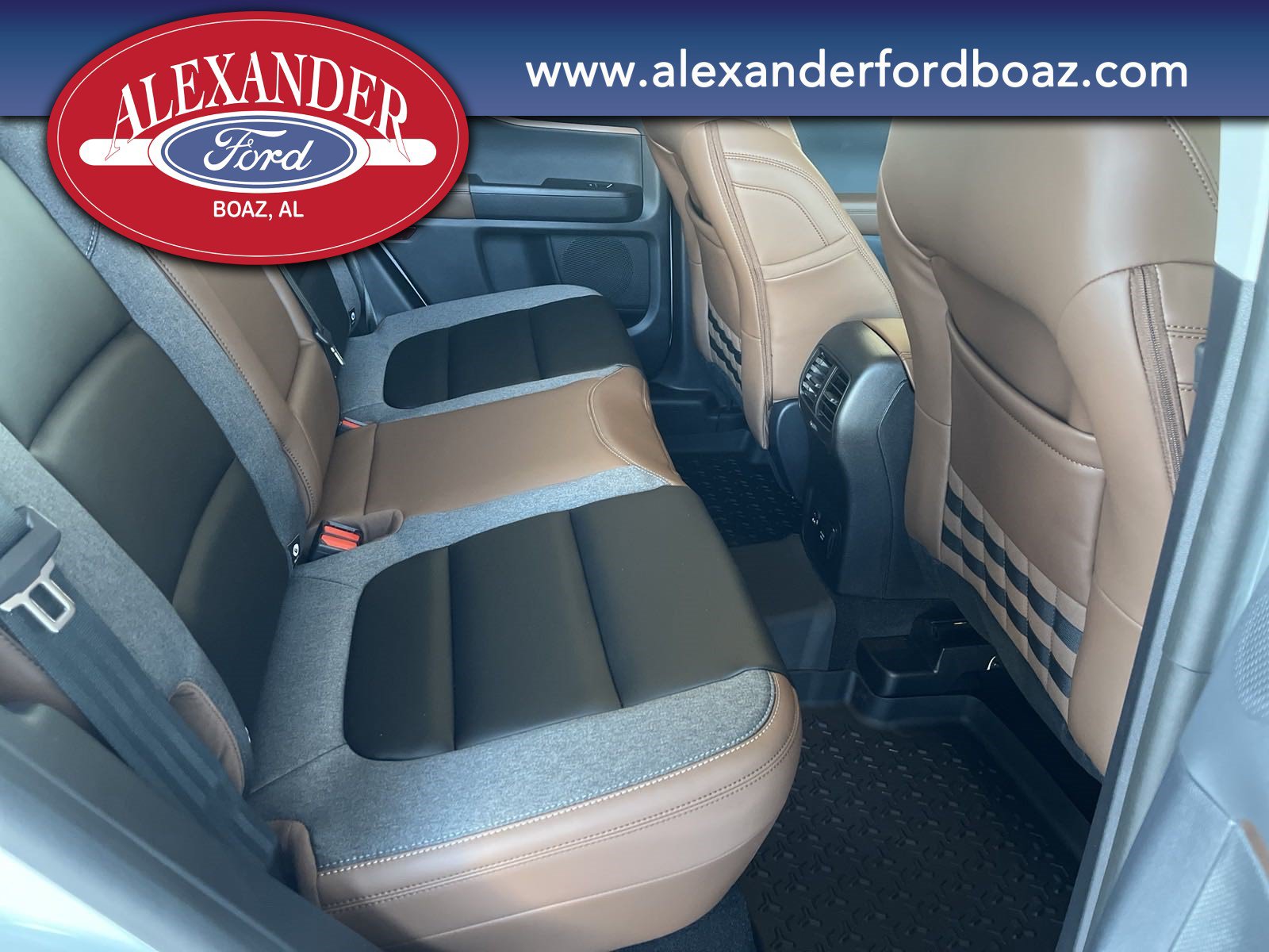 New 2024 Ford Bronco Sport Outer Banks w/ Tech Package AWD/4WD image 17