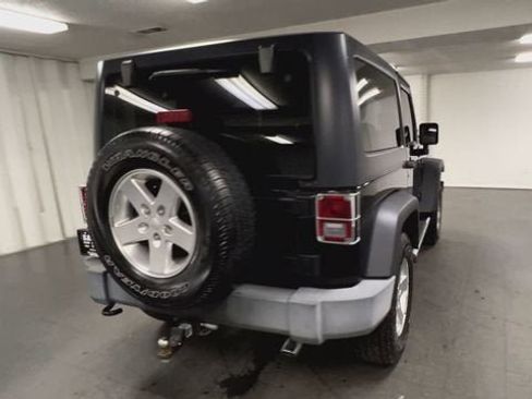 Used 2015 Jeep Wrangler Sport w/ Quick Order Package 24S AWD/4WD image 8