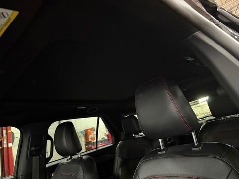 Used 2023 Ford Explorer ST-Line w/ Class IV Trailer Tow Package image 39