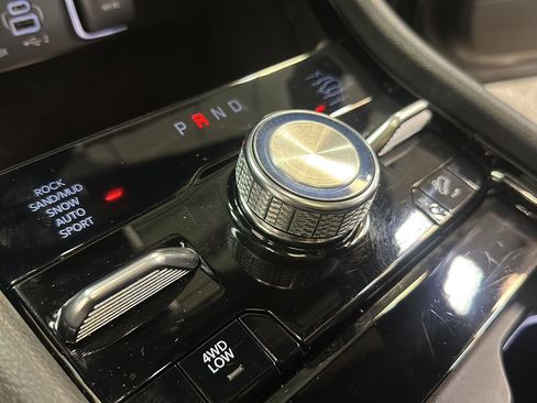 Used 2022 Jeep Grand Cherokee L Overland AWD/4WD image 25