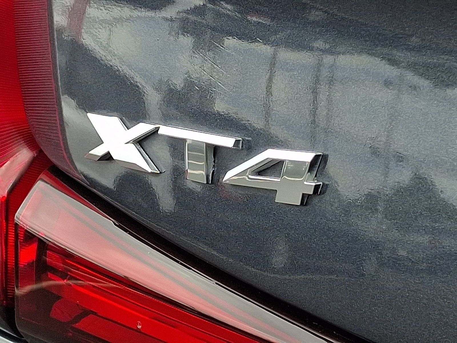 Used 2021 Cadillac XT4 Luxury w/ Cold Weather Package FWD image 30