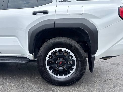 Used 2025 Toyota 4Runner TRD Off-Road Premium AWD/4WD image 50