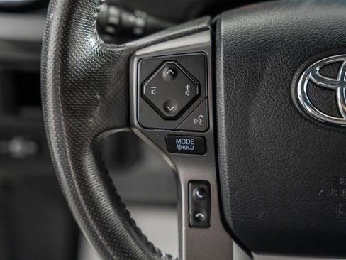 Used 2019 Toyota Tacoma TRD Off-Road image 30