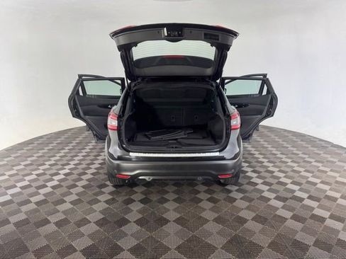 Used 2021 Nissan Rogue Sport SV AWD/4WD image 15