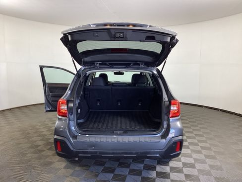 Used 2018 Subaru Outback 2.5i Limited AWD/4WD image 32