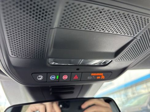 New 2026 Chevrolet Equinox EV LT image 15