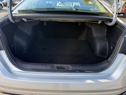 Used 2024 Nissan Altima 2.5 SV image 28