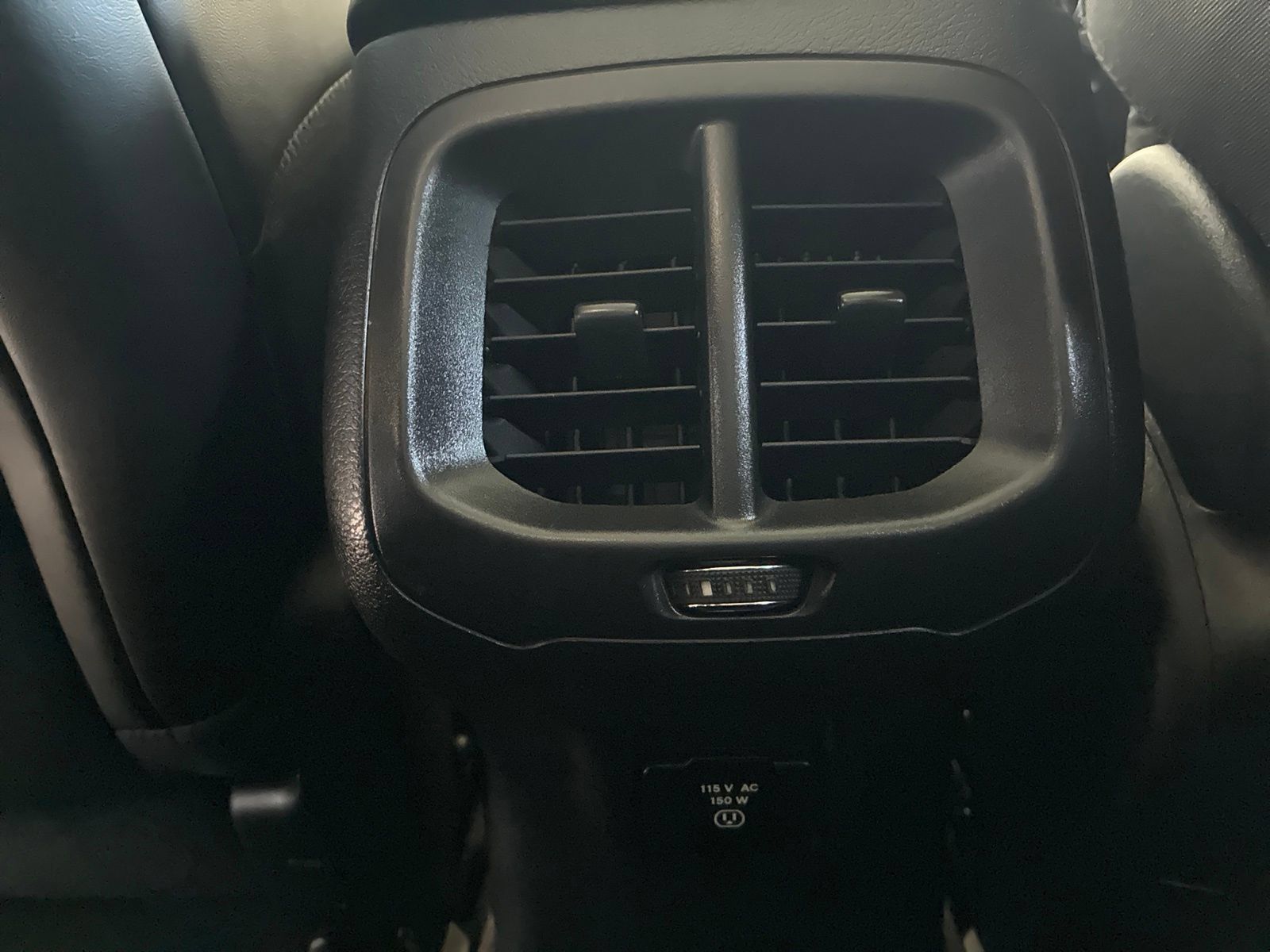Used 2017 Jeep Cherokee Limited AWD/4WD image 13