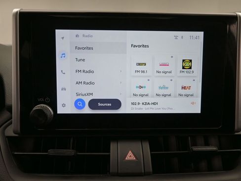 Used 2023 Toyota RAV4 XLE image 18