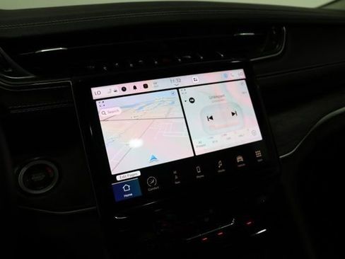 Used 2022 Jeep Grand Cherokee L Limited image 24