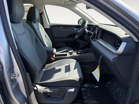 New 2026 Volkswagen Tiguan SE AWD/4WD image 19