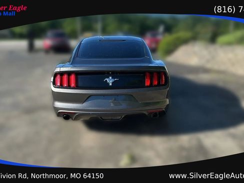 Used 2017 Ford Mustang Coupe RWD image 5