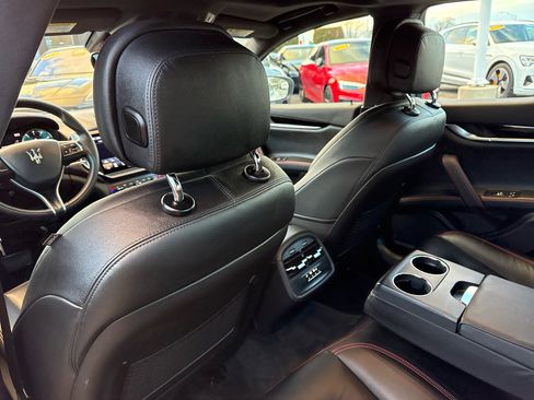 Used 2022 Maserati Ghibli Modena Q4 image 18