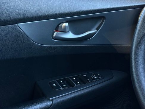 Used 2021 Kia Forte LXS image 14