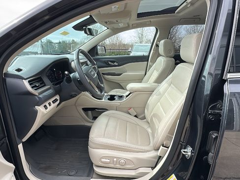 Used 2021 GMC Acadia Denali w/ Denali Ultimate Package image 13