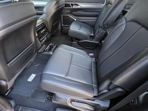 New 2025 Jeep Wagoneer Series II AWD/4WD image 10
