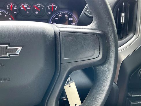 Used 2021 Chevrolet Silverado 1500 Custom Trail Boss AWD/4WD image 19
