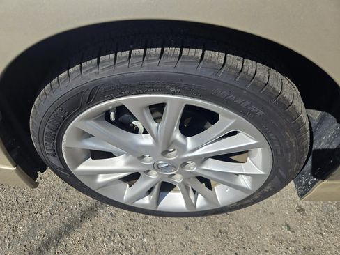 Used 2011 Lexus HS 250h image 35