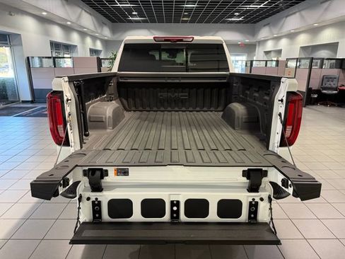 Certified 2025 GMC Sierra 1500 AT4 w/ AT4 Premium Package image 10
