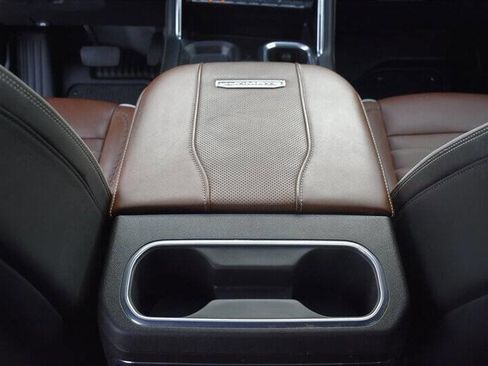 Used 2024 GMC Sierra 3500 Denali Ultimate image 24