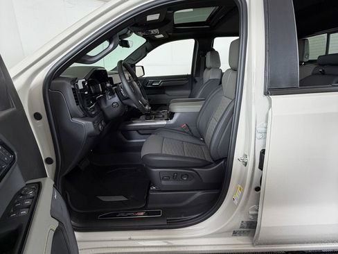 New 2026 Chevrolet Silverado 1500 ZR2 w/ Dark Appearance Package AWD/4WD image 8