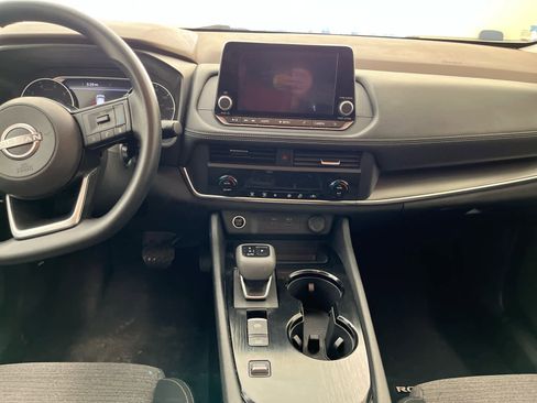 Used 2023 Nissan Rogue SV image 15