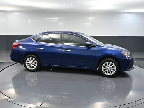 Used 2018 Nissan Sentra SV image 3