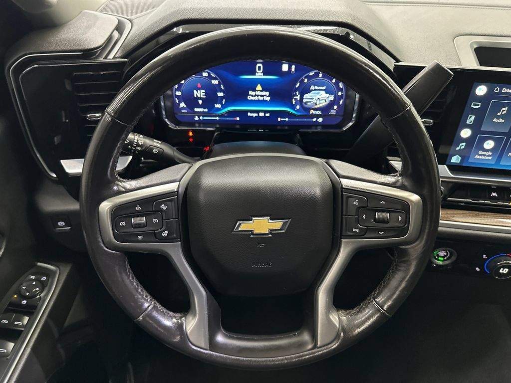 Used 2022 Chevrolet Silverado 1500 LT AWD/4WD image 24