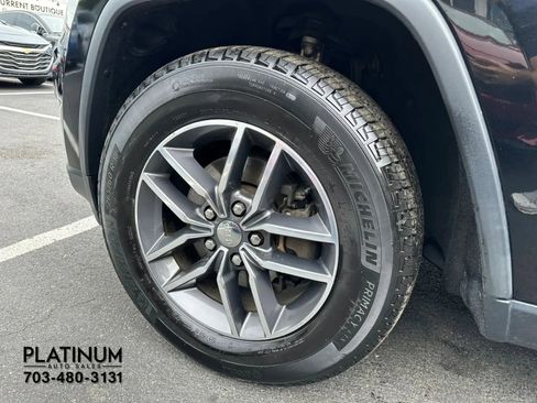 Used 2018 Jeep Grand Cherokee Limited AWD/4WD image 24