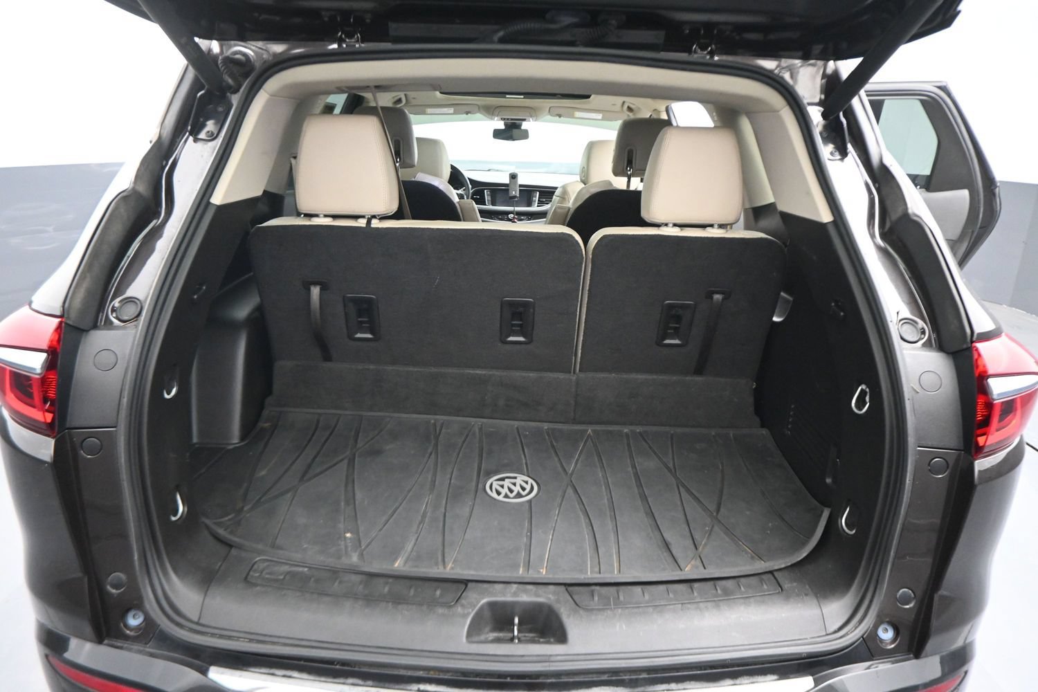 Used 2018 Buick Enclave Essence FWD image 25
