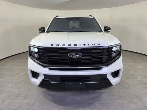 Used 2025 Ford Expedition Max Platinum w/ Stealth Performance Package image 2