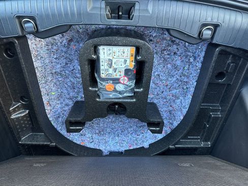 Certified 2022 Ford Escape Titanium w/ Class II Trailer Tow Package image 29