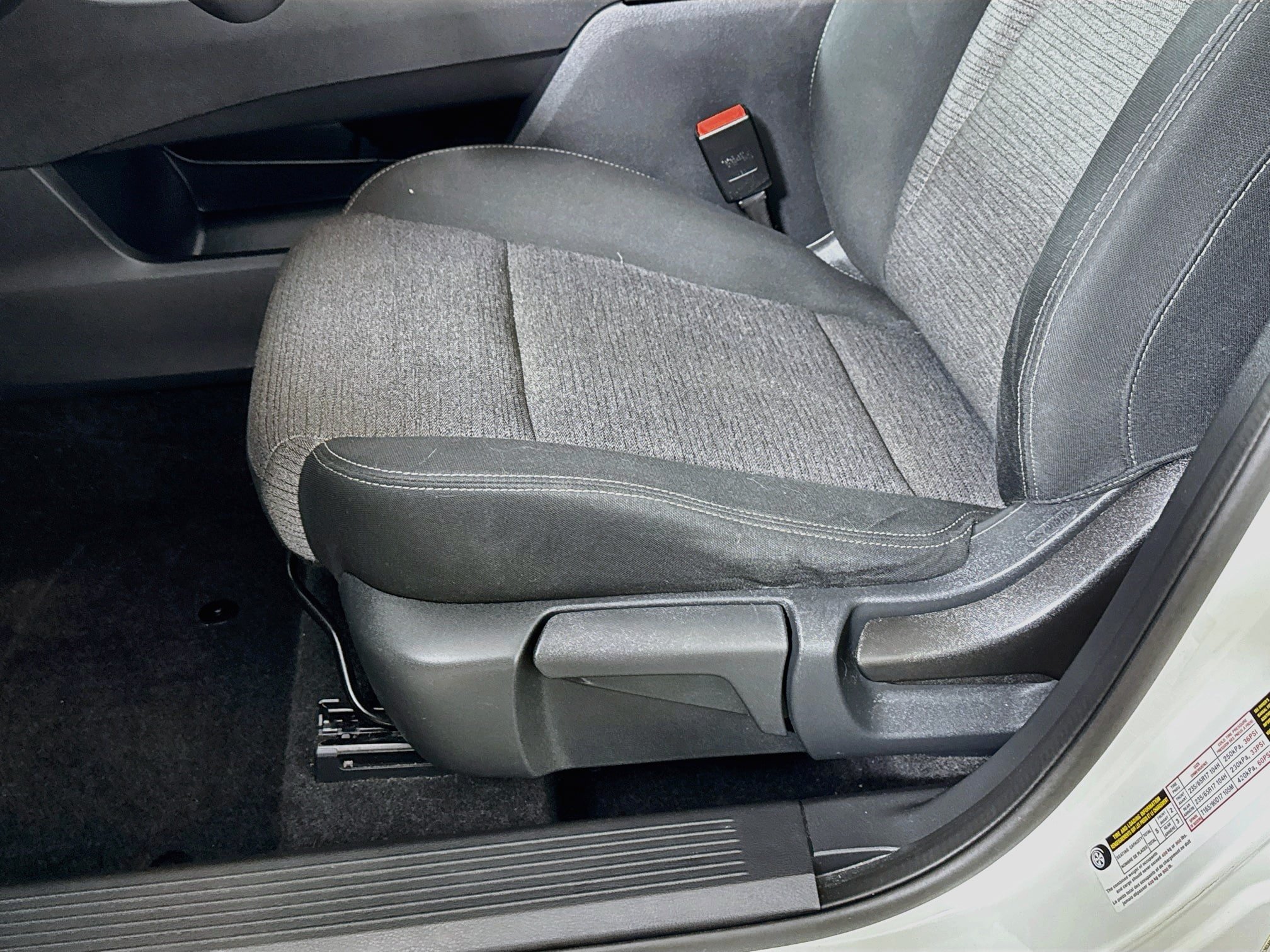 Used 2021 Nissan Rogue S AWD/4WD image 21