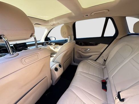 Used 2018 Mercedes-Benz GLC 300 image 23