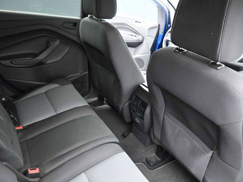 Used 2017 Ford Escape SE image 16