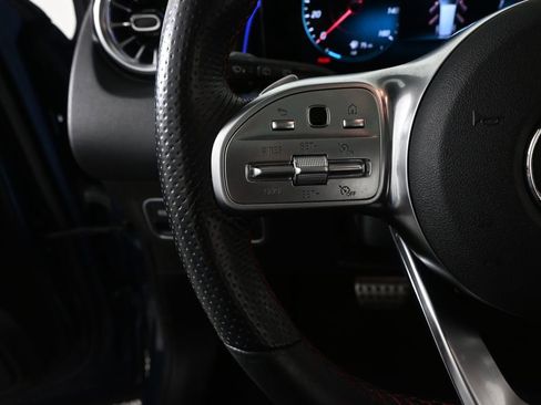 Used 2022 Mercedes-Benz GLB 250 image 10