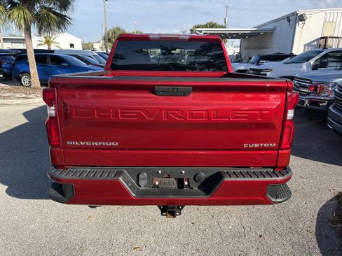 Used 2021 Chevrolet Silverado 1500 Custom w/ Safety Confidence Package image 6