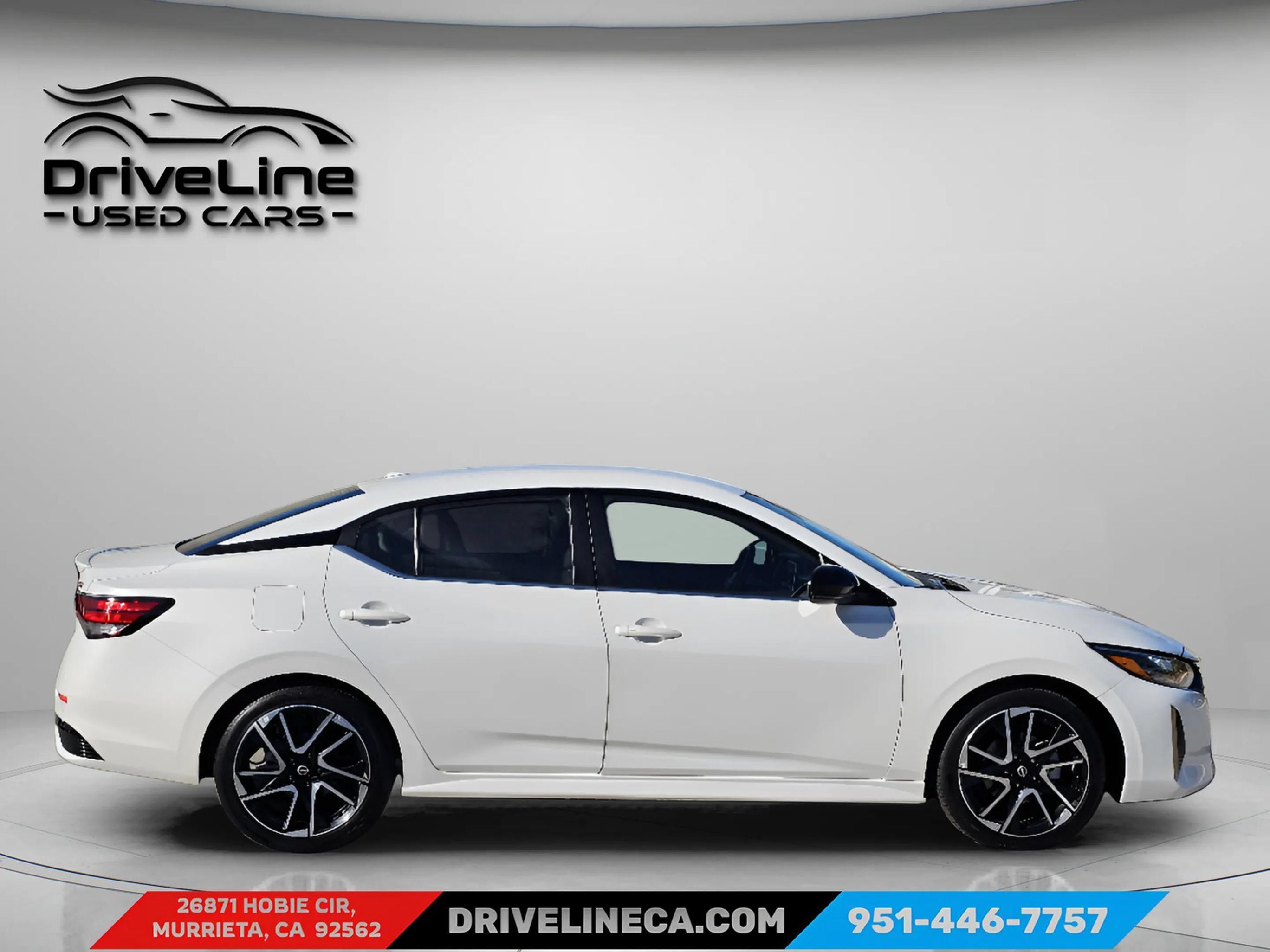 Used 2025 Nissan Sentra SR FWD image 14