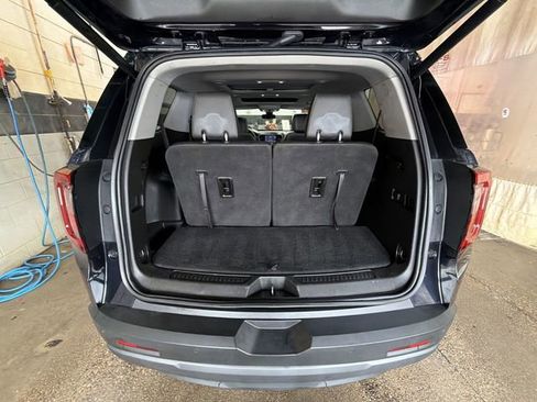 Certified 2022 GMC Acadia AT4 w/ Technology Package image 26