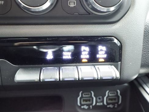 Certified 2022 RAM 1500 Big Horn AWD/4WD image 37
