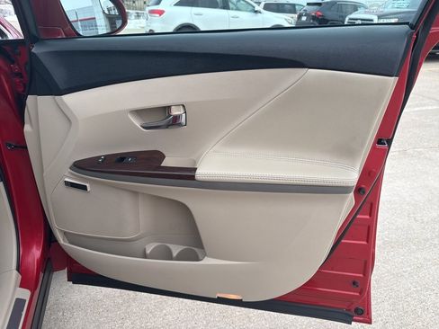 Used 2014 Toyota Venza Limited image 21