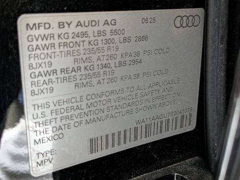 Used 2025 Audi Q5 Premium w/ Convenience Package AWD/4WD image 17