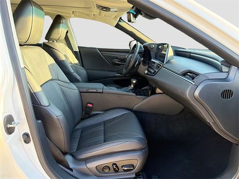 Used 2022 Lexus ES 350 Ultra Luxury image 15