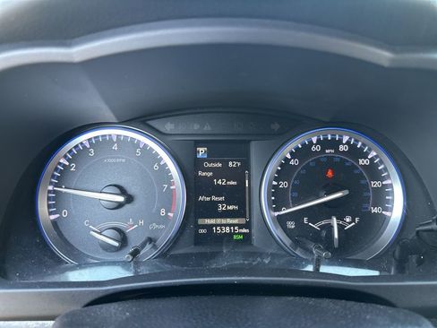 Used 2017 Toyota Highlander XLE image 10