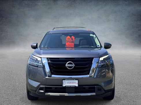 Used 2024 Nissan Pathfinder Platinum w/ Cargo Package FWD image 6
