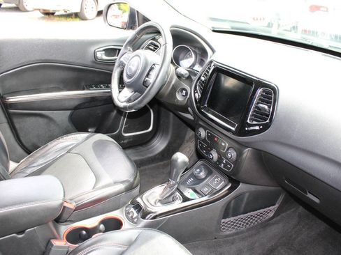 Used 2018 Jeep Compass Limited image 12