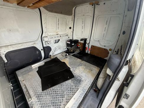 Used 2012 Ford Transit Connect XLT image 17