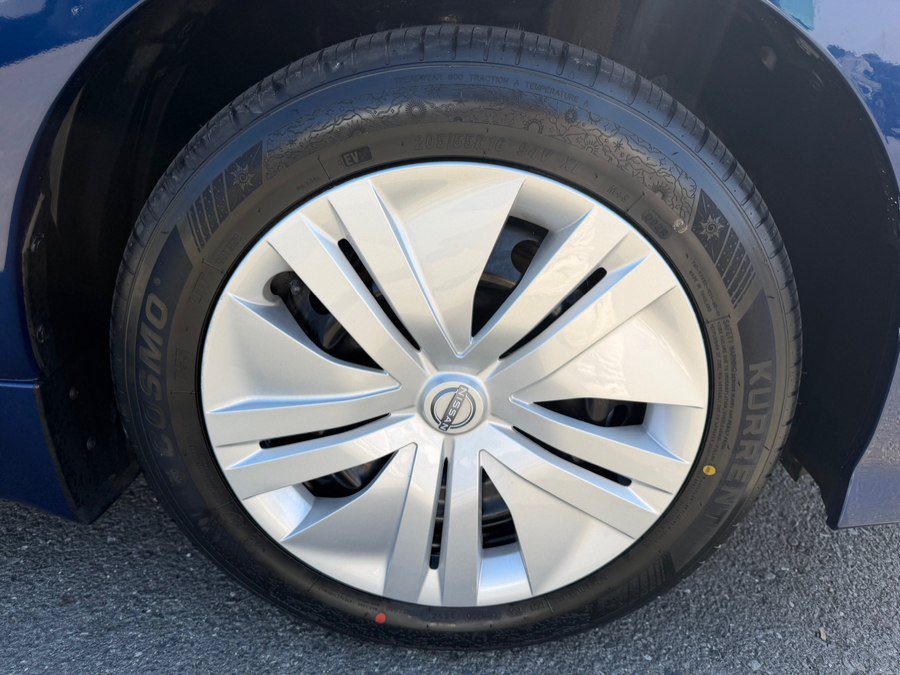 Used 2025 Nissan Leaf S FWD image 41